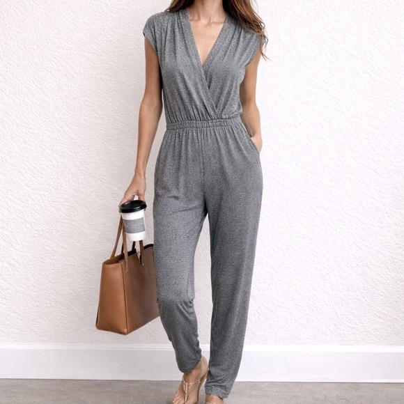 Ripley Rader Womens Sz 1 (XS) Gray Faux Wrap V-Neck Stretch Jumpsuit Taper Leg - Picture 1 of 8